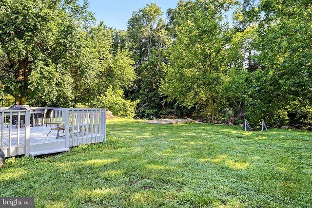3613 LISBURN RD, Mechanicsburg, PA 17055