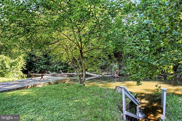 3613 LISBURN RD, Mechanicsburg, PA 17055