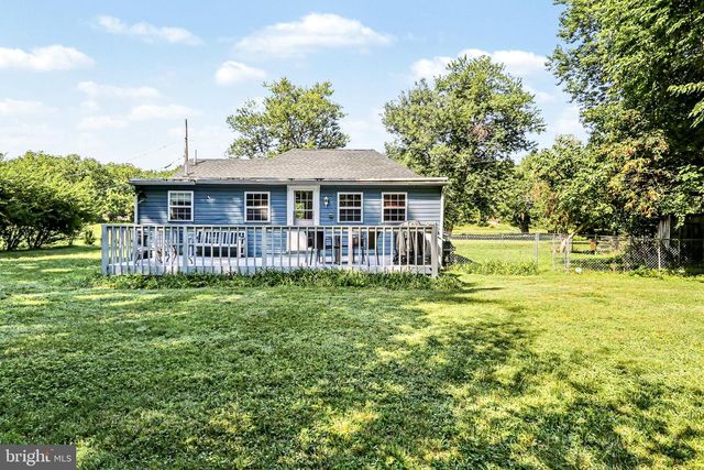 3613 LISBURN RD, Mechanicsburg, PA 17055