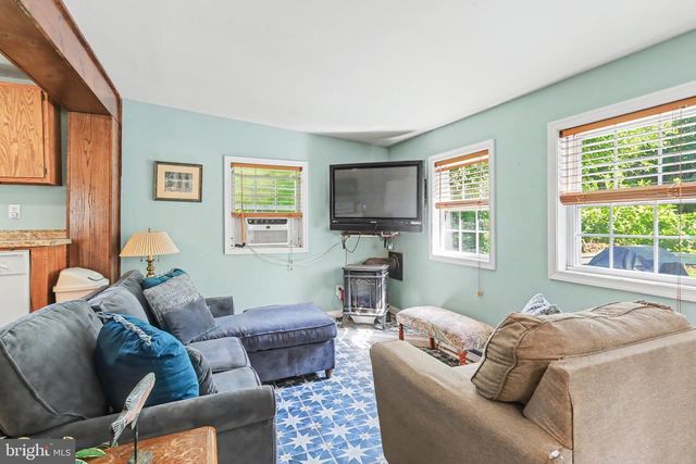 3613 LISBURN RD, Mechanicsburg, PA 17055