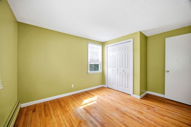 12 Kensington Ave, East Longmeadow, MA 01028