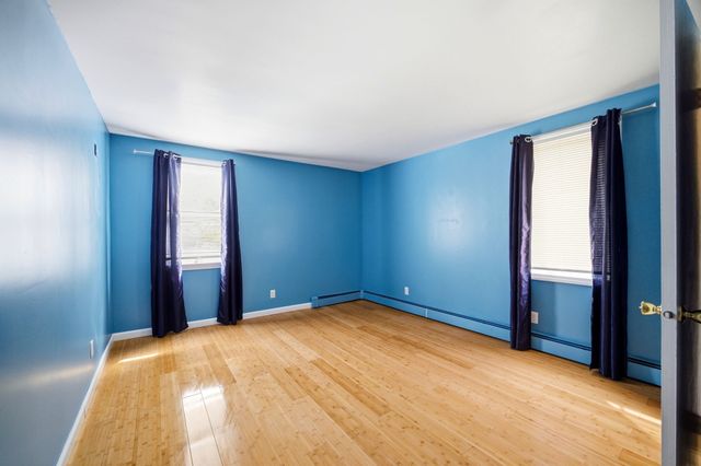12 Kensington Ave, East Longmeadow, MA 01028