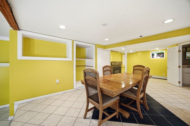 12 Kensington Ave, East Longmeadow, MA 01028