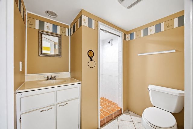 12 Kensington Ave, East Longmeadow, MA 01028