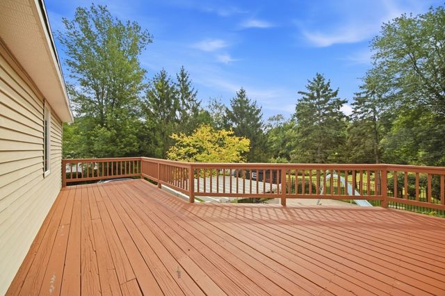 12 Kensington Ave, East Longmeadow, MA 01028