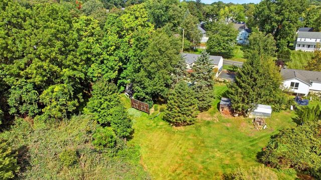 12 Kensington Ave, East Longmeadow, MA 01028