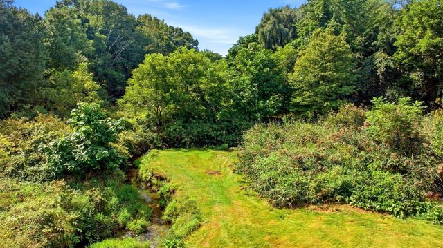 12 Kensington Ave, East Longmeadow, MA 01028