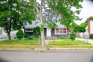 12 Silverpine Drive, Amityville, NY 11701