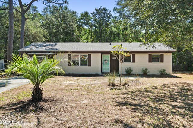 4782 Oakview Drive SE, Southport, NC 28461