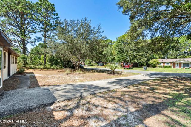 4782 Oakview Drive SE, Southport, NC 28461
