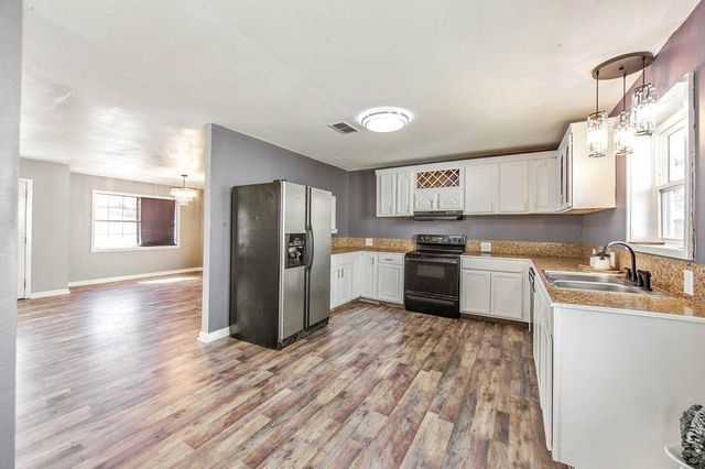 300 Philosopher Street, Napoleonville, LA 70390