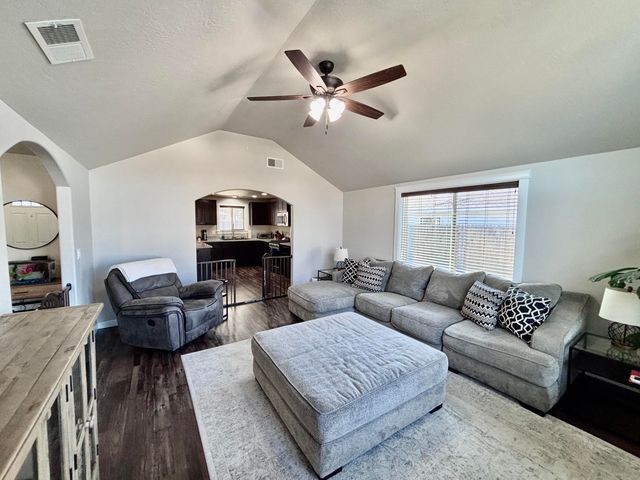 166 Nadine Lane, Central Point, OR 97502