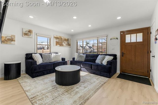 24161 Oxford Street, Dearborn, MI 48124