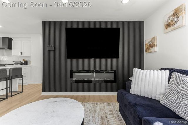 24161 Oxford Street, Dearborn, MI 48124