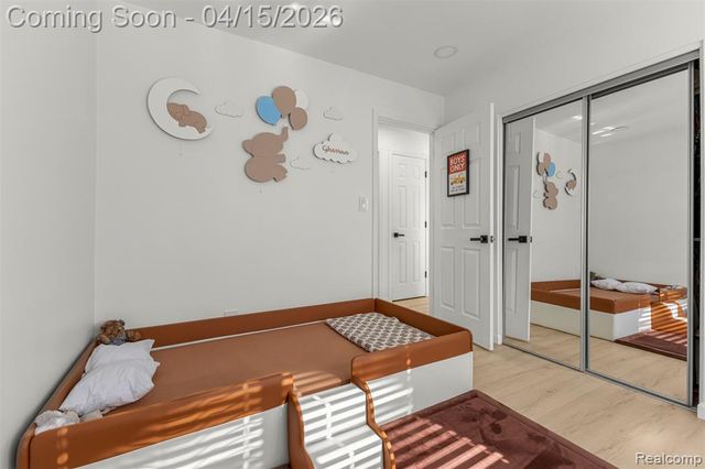 24161 Oxford Street, Dearborn, MI 48124