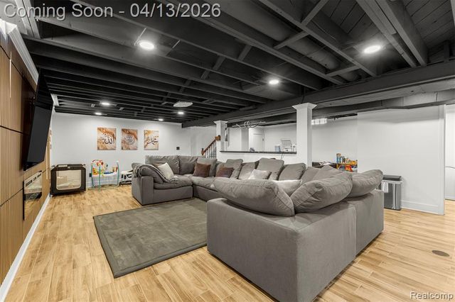 24161 Oxford Street, Dearborn, MI 48124