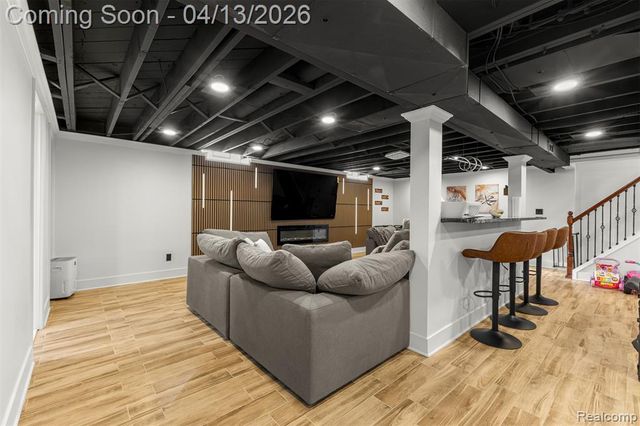 24161 Oxford Street, Dearborn, MI 48124