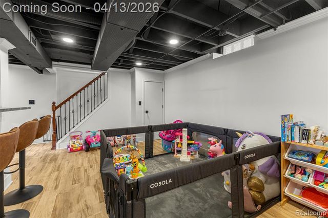 24161 Oxford Street, Dearborn, MI 48124