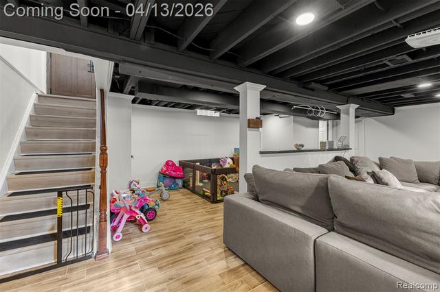 24161 Oxford Street, Dearborn, MI 48124