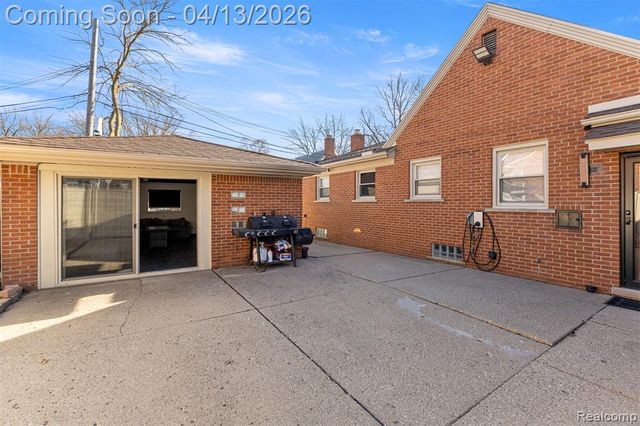 24161 Oxford Street, Dearborn, MI 48124