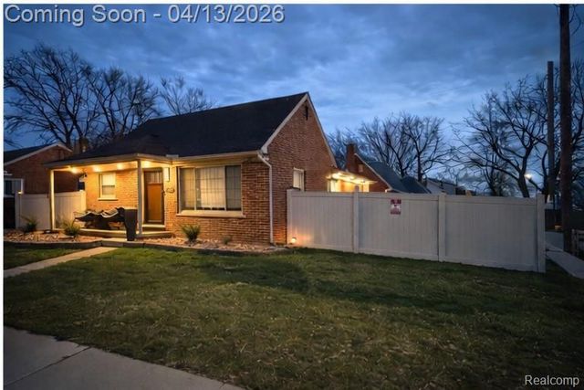 24161 Oxford Street, Dearborn, MI 48124