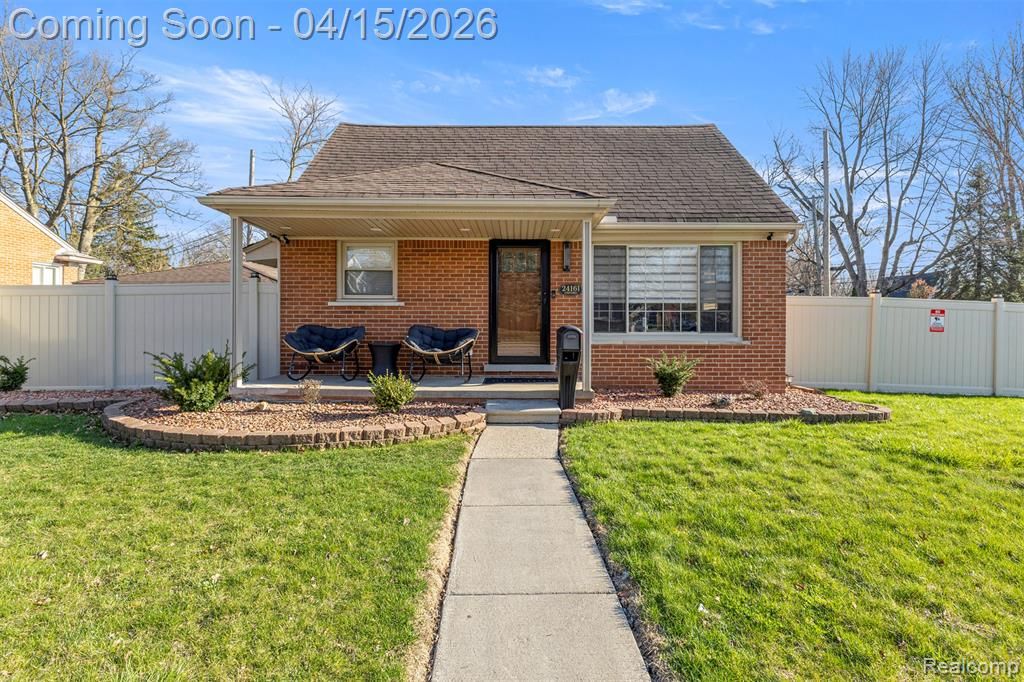 24161 Oxford Street, Dearborn, MI 48124