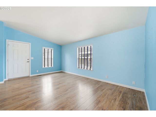 1475 Green Acres Rd 150, Eugene, OR 97408