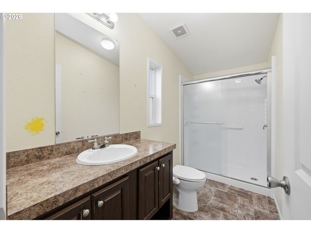 1475 Green Acres Rd 150, Eugene, OR 97408