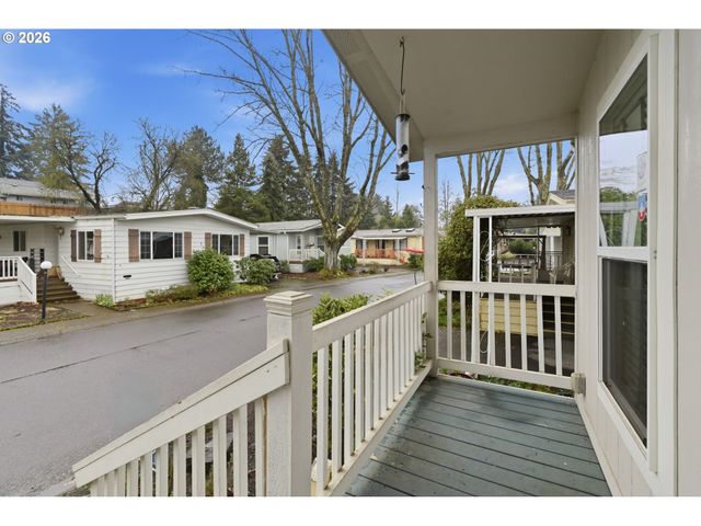 1475 Green Acres Rd 150, Eugene, OR 97408