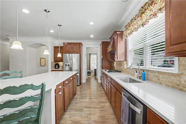136 Wood Hollow Drive, Woodstock, GA 30188