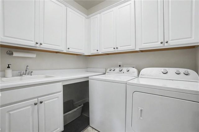 136 Wood Hollow Drive, Woodstock, GA 30188