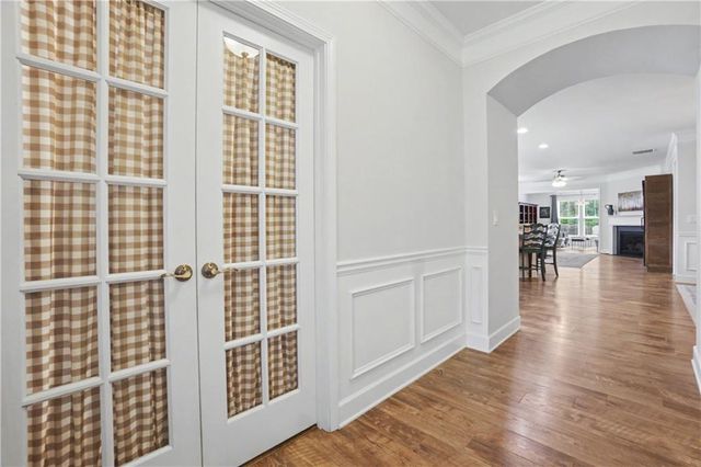 136 Wood Hollow Drive, Woodstock, GA 30188