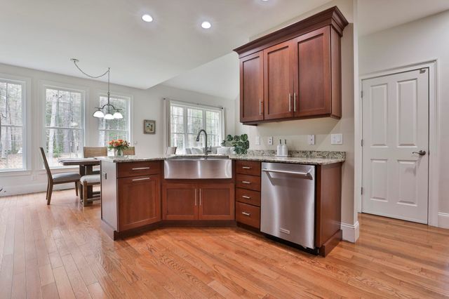 45 Wildwood Drive, Brookline, NH 03033