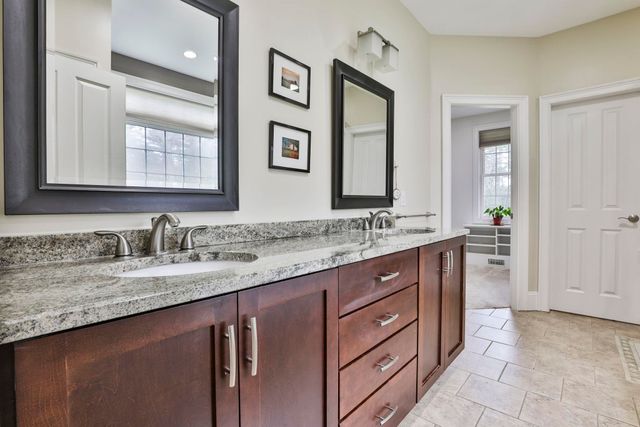 45 Wildwood Drive, Brookline, NH 03033
