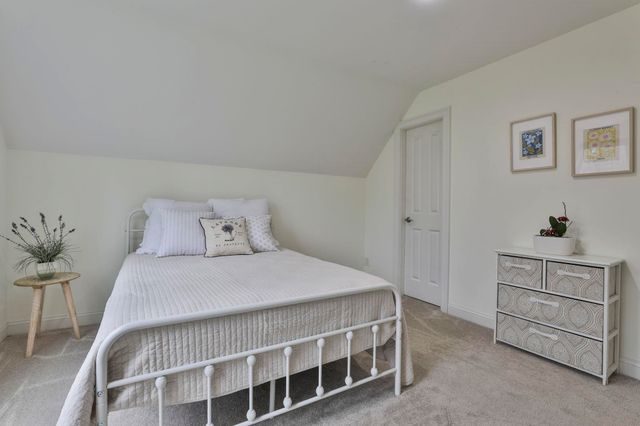 45 Wildwood Drive, Brookline, NH 03033