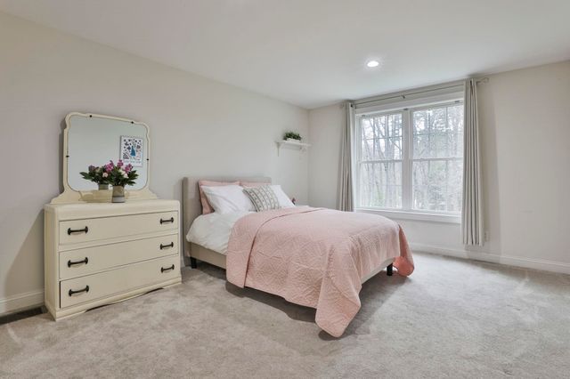 45 Wildwood Drive, Brookline, NH 03033