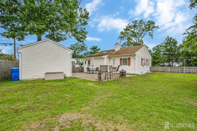 2 Orchid Place, Middlesex, NJ 08846