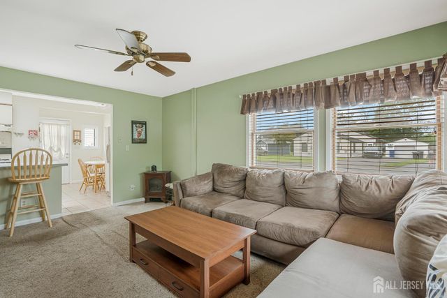 2 Orchid Place, Middlesex, NJ 08846