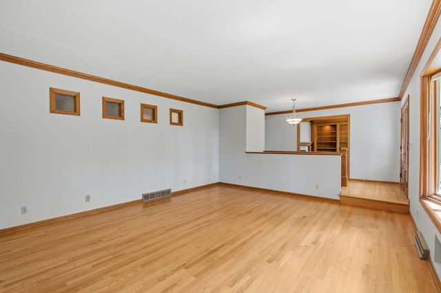 5010 Diane Drive, Minnetonka, MN 55343