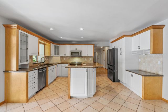 5010 Diane Drive, Minnetonka, MN 55343