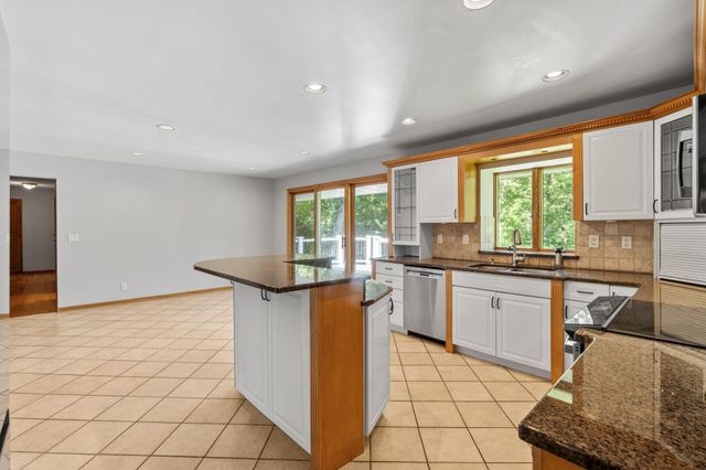 5010 Diane Drive, Minnetonka, MN 55343