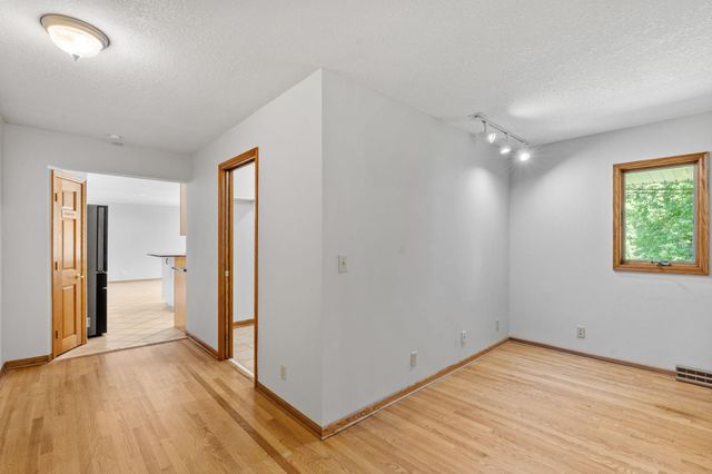 5010 Diane Drive, Minnetonka, MN 55343