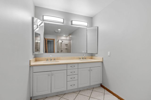 5010 Diane Drive, Minnetonka, MN 55343