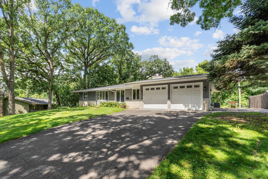 5010 Diane Drive, Minnetonka, MN 55343 — photo 2