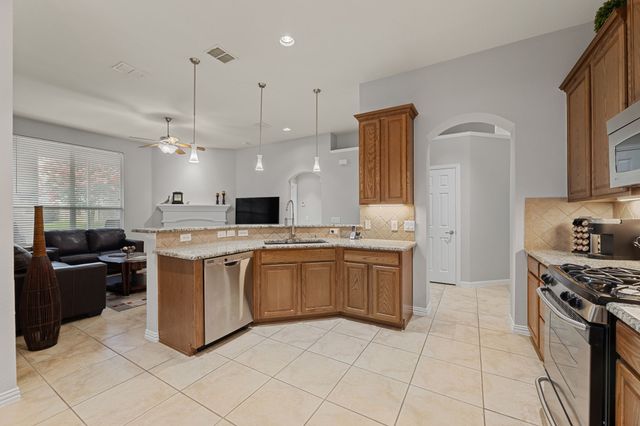 925 Cascade Drive, Fairview, TX 75069