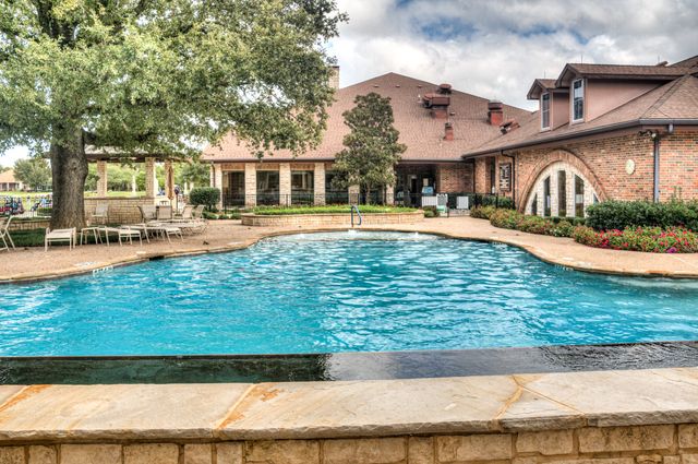 925 Cascade Drive, Fairview, TX 75069