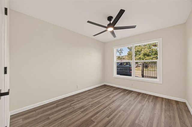 264 Parker Road, Houston, TX 77076