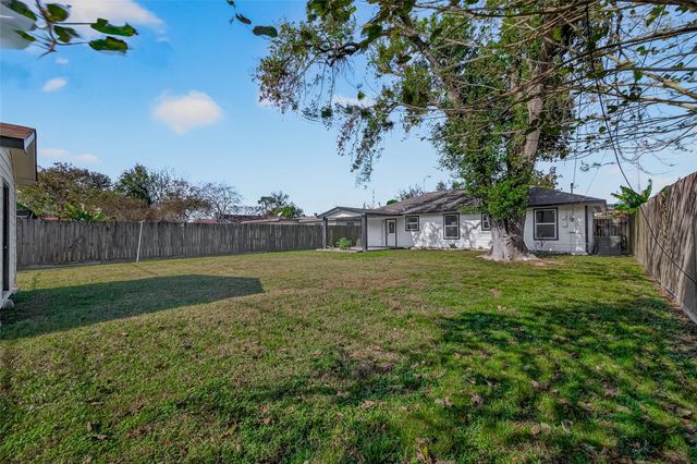 264 Parker Road, Houston, TX 77076