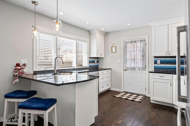 57 Bridle Path, Colonie, NY 12205