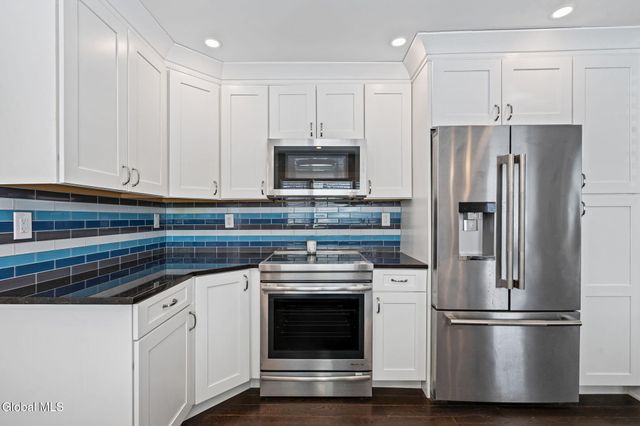 57 Bridle Path, Colonie, NY 12205